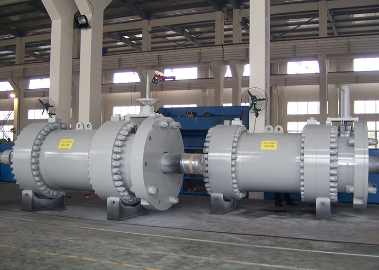 三峽電站水輪機接力器，單機容量70萬千瓦